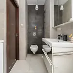 Lumina Modern With Balcony Apartman *