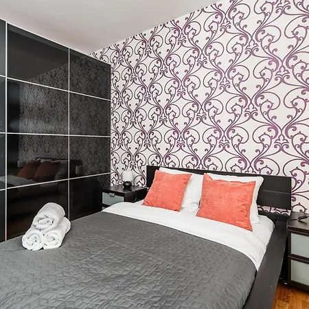 Lumina Modern With Balcony *