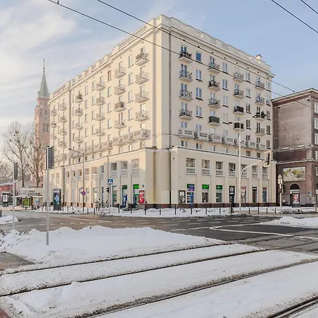 Lumina Modern With Balcony *